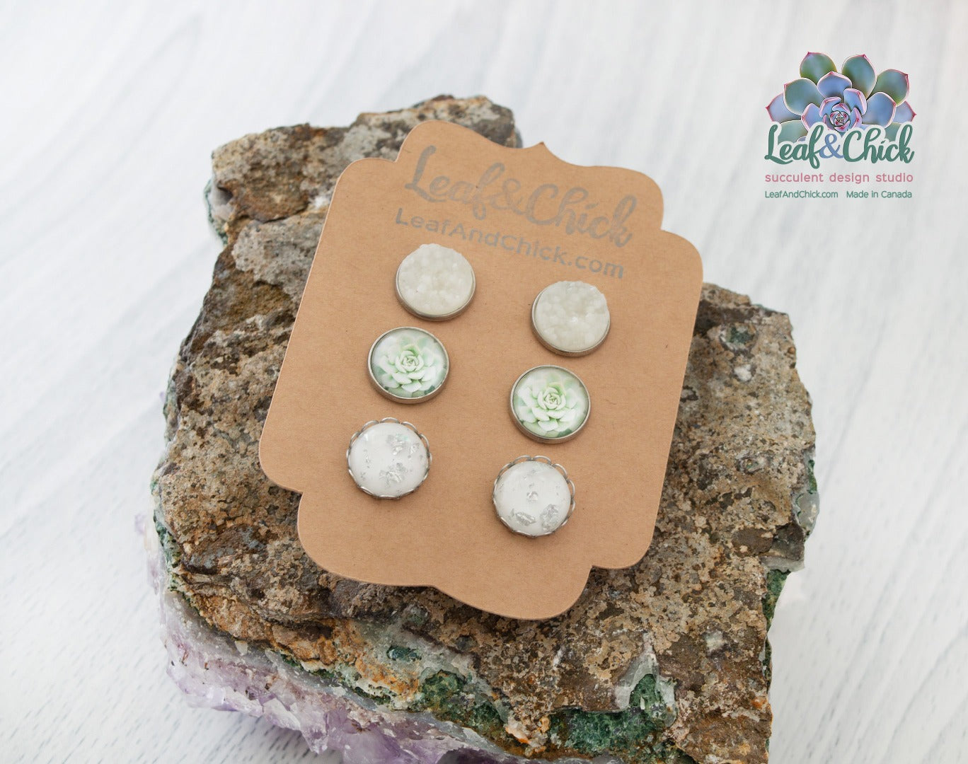 White & Soft Green Trio Stud Set