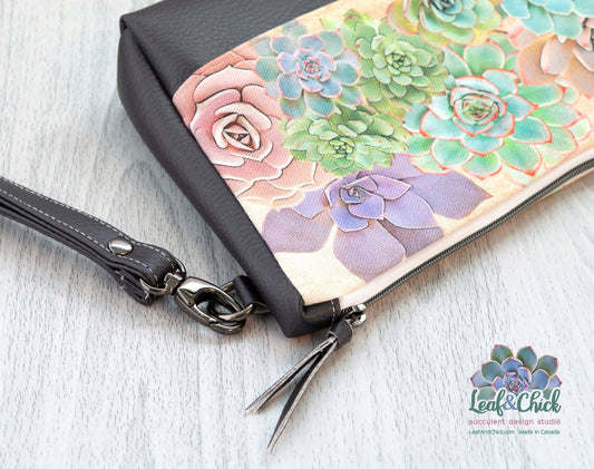 detailed close up of d-ring and detachable strap